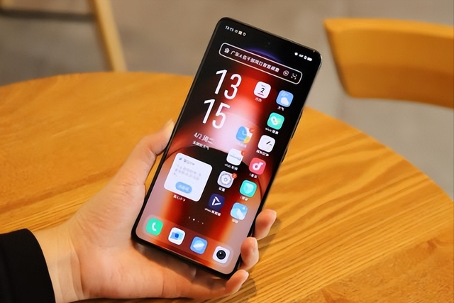 2025公认几乎“无差评”的4款手机，最低仅1699元，轻松用四五年