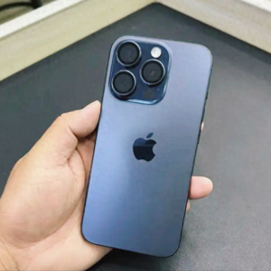 十大公认手感最好的手机，iPhone 15 Pro位列第一，华为Mate70上榜