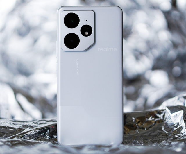 手机并非越贵越好，3款“高配低价”手机，16GB+512GB也不贵了