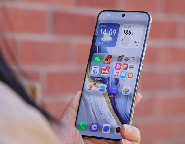 手机并非越贵越好，3款“高配低价”手机，16GB+512GB也不贵了