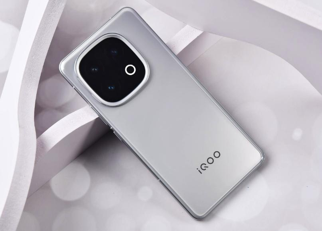 3000元到4000元价位，五款“零差评”手机推荐，配置全，很耐用