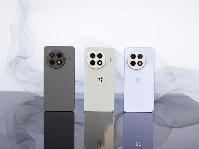 2025年最建议购买的5款手机，几乎没有“差评”, 建议直接一步到位