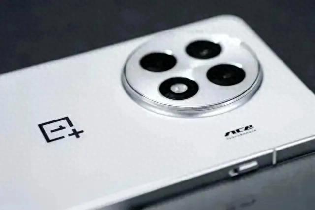 2025年换机指南：四款配置强劲、体验佳、口碑好的手机推荐