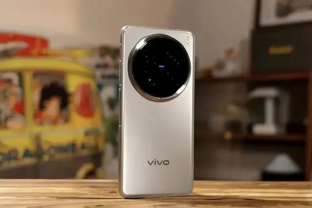 2025年换机指南：四款配置强劲、体验佳、口碑好的手机推荐