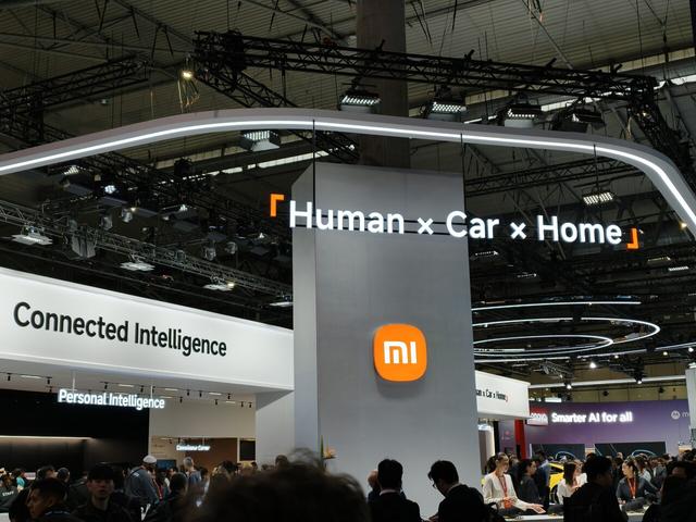 小米MWC狂秀肌肉：手机在海外比iPhone卖得贵，凭什么？