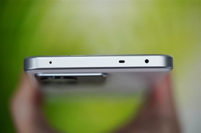 性能、续航双屠夫！真我Neo7 SE评测：2K档最懂年轻人的电竞手机