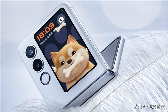 2899元，“人人买得起”的折叠手机，来了！