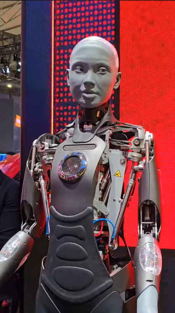 小狗也有智能手机了？MWC25上的黑科技，让我惊掉了下巴