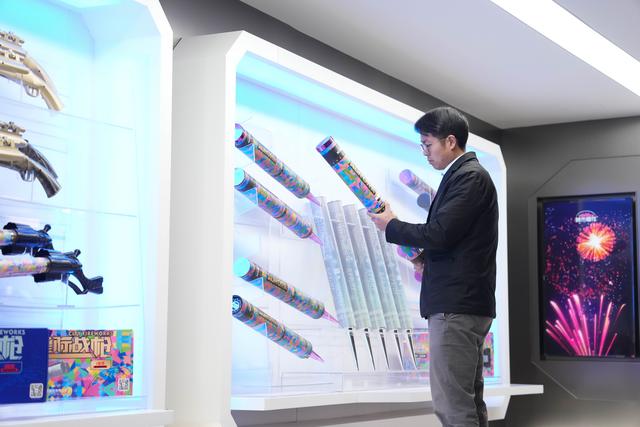 “95后”海归：为传统烟花注入科技活力