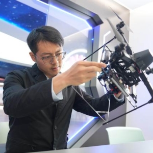 “95后”海归：为传统烟花注入科技活力