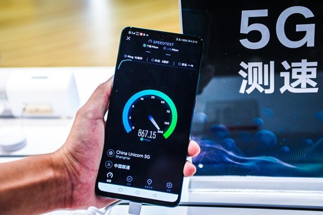 2025手机战力榜：十大旗舰谁主沉浮？实测数据说话！