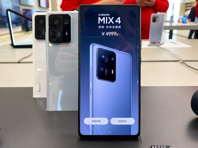 2025三大手机对决：苹果、华为、小米谁更胜一筹？看完这篇再选！