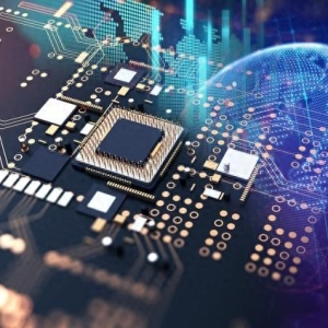 2025三大手机对决：苹果、华为、小米谁更胜一筹？看完这篇再选！