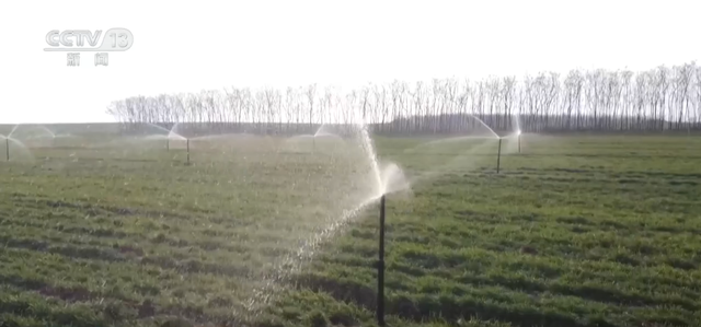科技力量为春耕生产按下“加速键” 希望的田野上一派生机勃勃