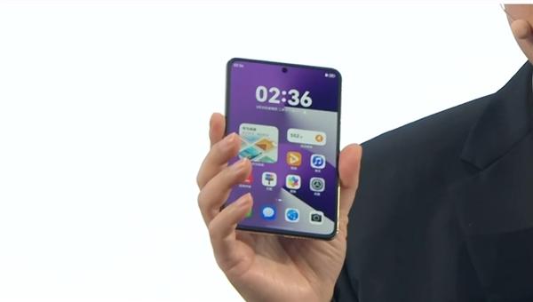 全球首款“阔折叠”新形态手机！华为Pura X正式发布：7499元起