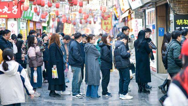 科技领域大规模开支，对消费业有何影响？