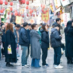 科技领域大规模开支，对消费业有何影响？