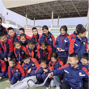 提升科学素质 点燃科技梦想