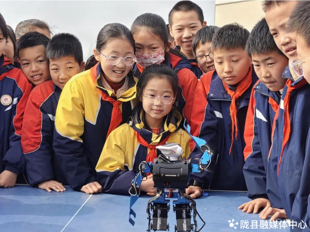 提升科学素质 点燃科技梦想